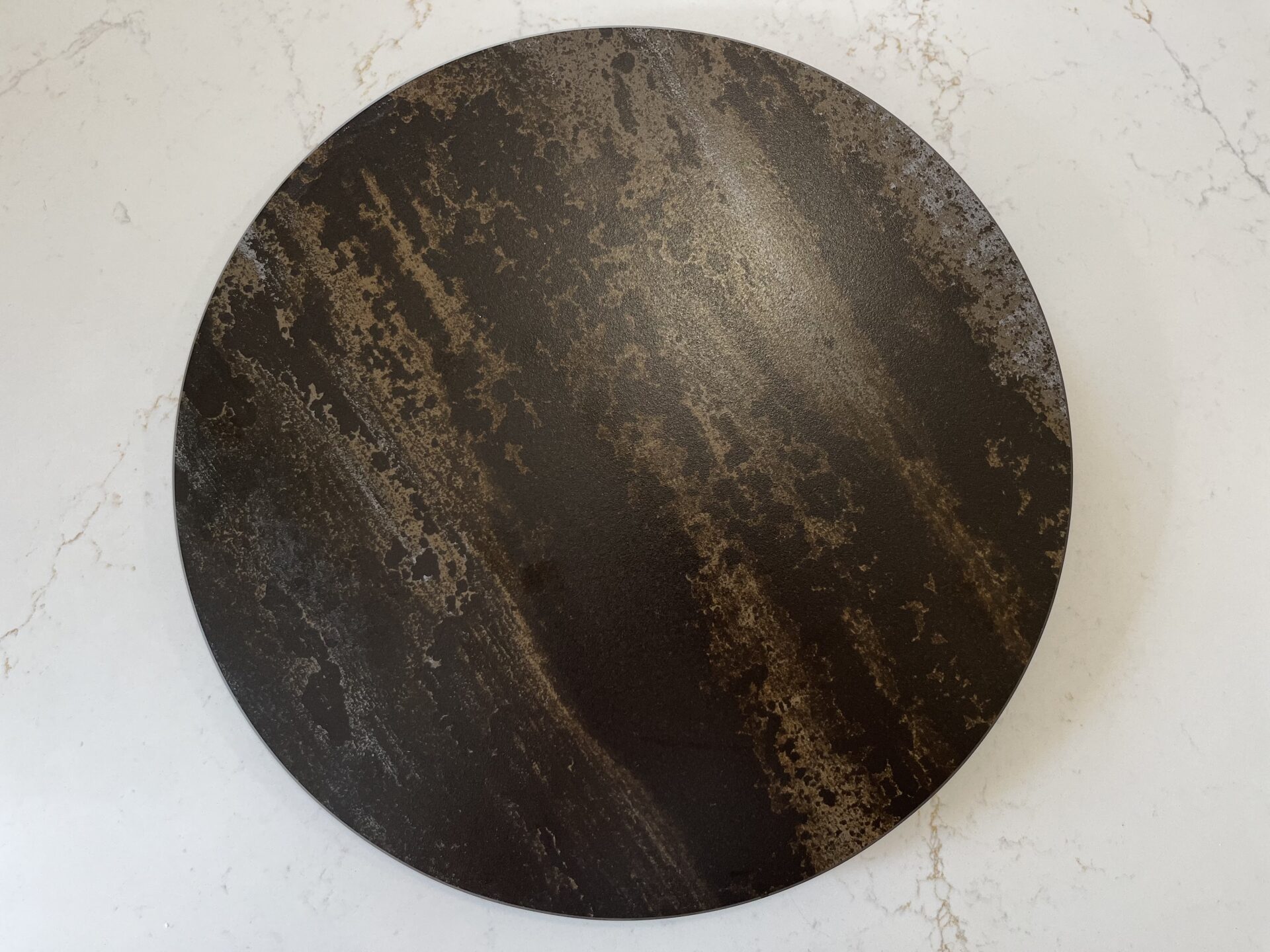 Akmens paliknis / akmens škīvis